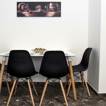 Apartamento Modern Flat, Vibrant And Excellent Spot!! Atenas Exterior foto