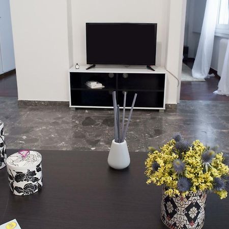 Apartamento Modern Flat, Vibrant And Excellent Spot!! Atenas Exterior foto